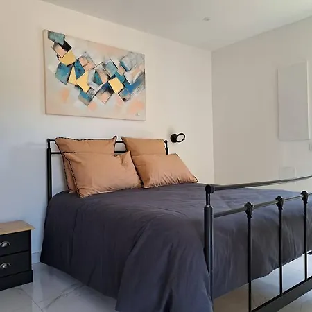 Maison Au Calme Idéalement Située Proche