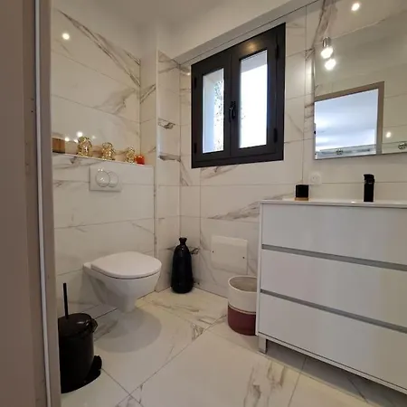 Maison Au Calme Idealement Situee Proche * ボニファシオ