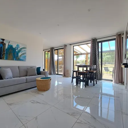 Maison Au Calme Idealement Situee Proche ボニファシオ