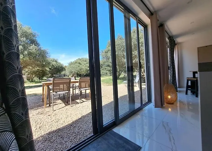 Maison Au Calme Idéalement Située Proche Appartamento