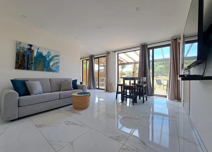 Maison Au Calme Idéalement Située Proche Bonifacio (Corsica)